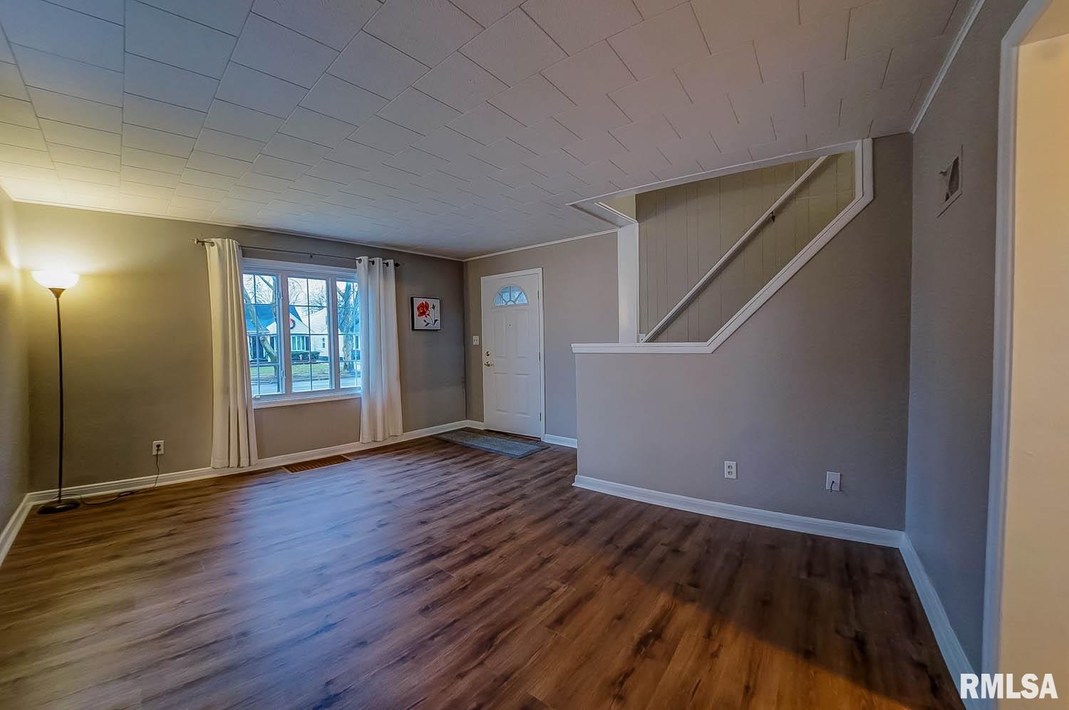 2036 North 20th Street Springfield, IL 62702 - Photo 6 of 37