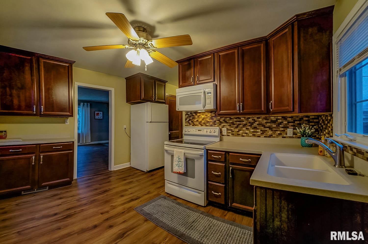 2036 North 20th Street Springfield, IL 62702 - Photo 9 of 37