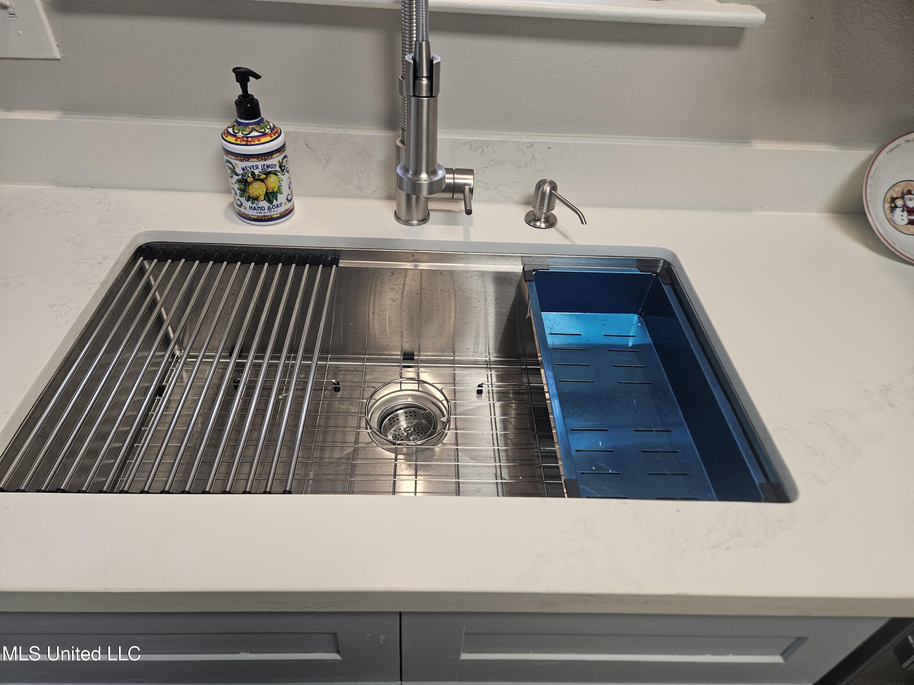 10373 Woolmarket Lake Road Biloxi, MS 39532 - Photo 13 of 32 Kitchen sink v2