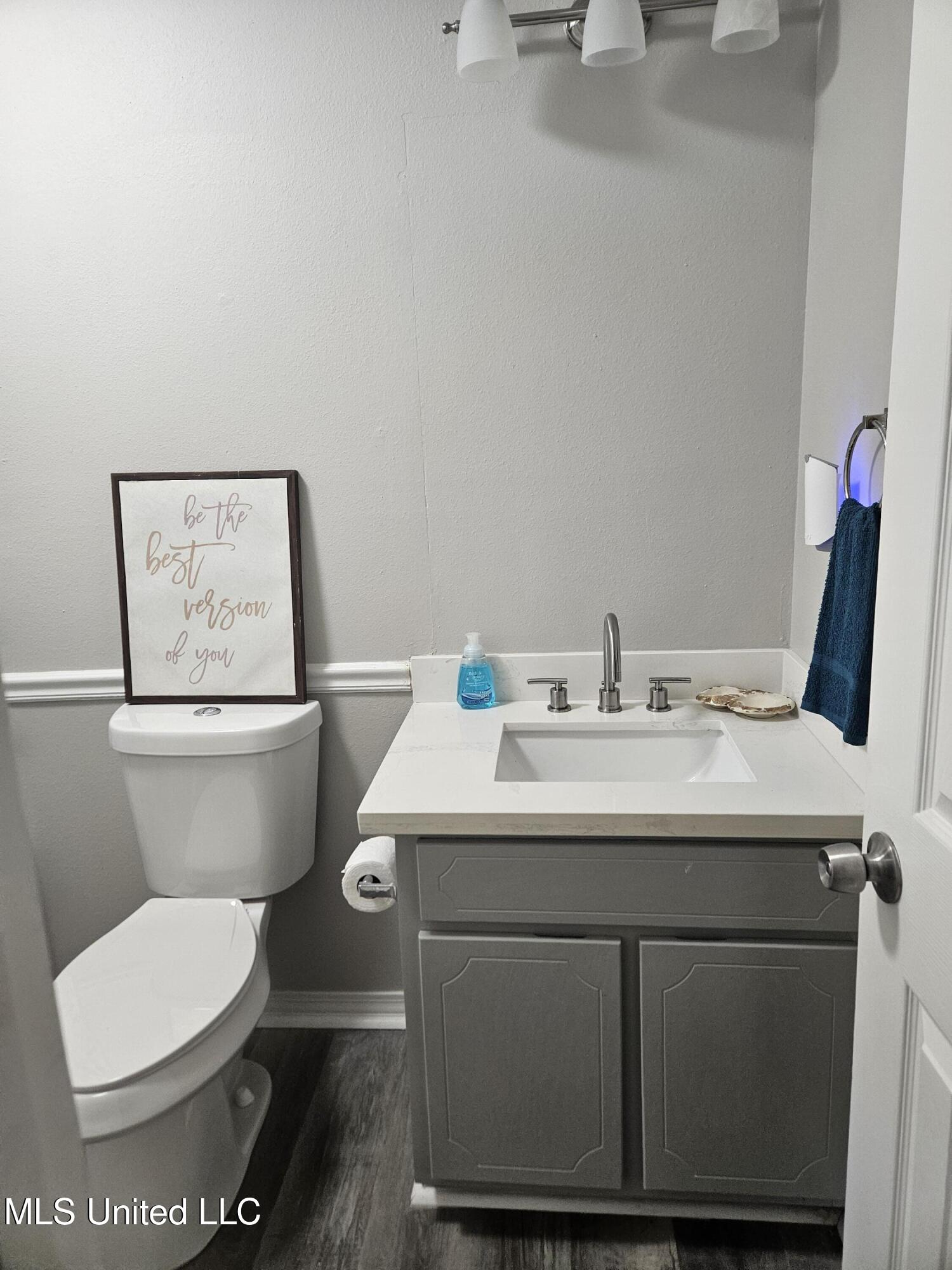 10373 Woolmarket Lake Road Biloxi, MS 39532 - Photo 29 of 32 Bathroom 2 v1