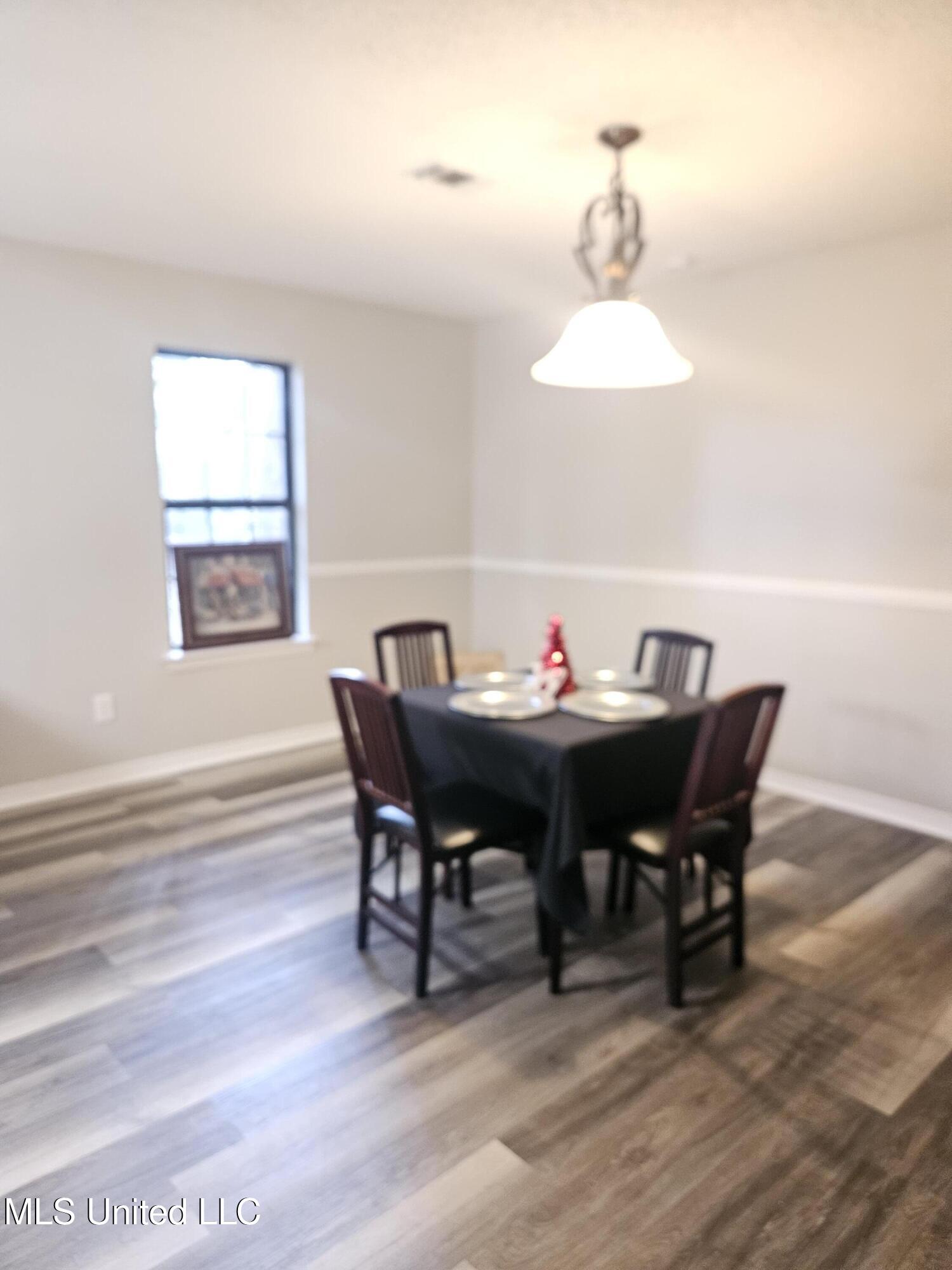 10373 Woolmarket Lake Road Biloxi, MS 39532 - Photo 7 of 32 Dining room v2