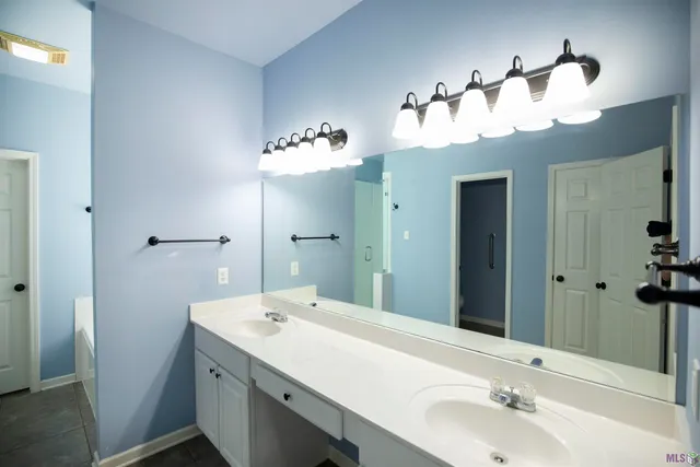 $330,000 | 36337 Crestway Avenue, Prairieville, LA 70769