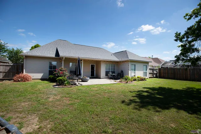 $330,000 | 36337 Crestway Avenue, Prairieville, LA 70769