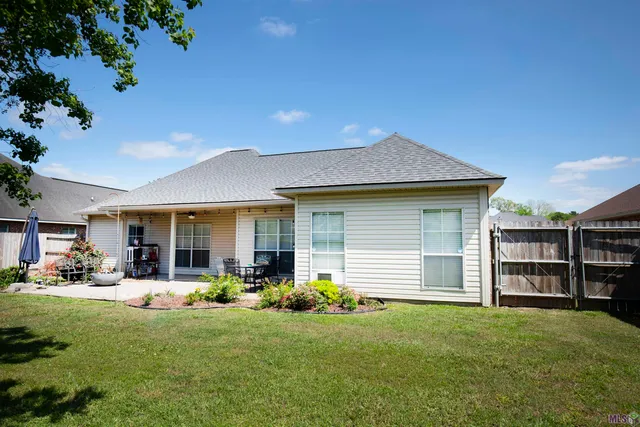 $330,000 | 36337 Crestway Avenue, Prairieville, LA 70769