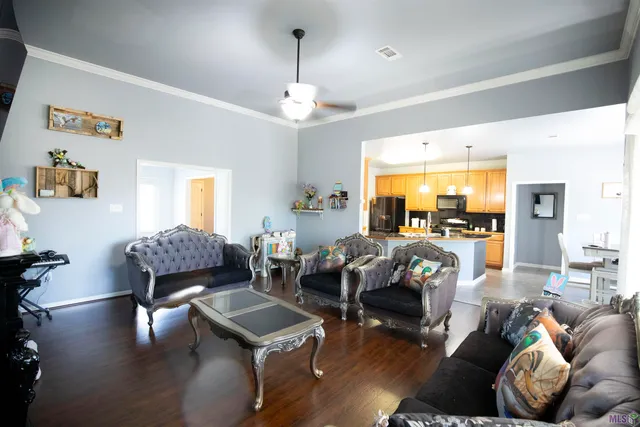 $330,000 | 36337 Crestway Avenue, Prairieville, LA 70769