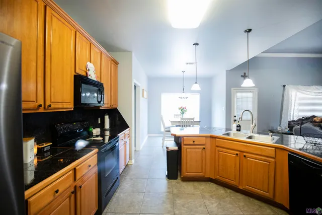 $330,000 | 36337 Crestway Avenue, Prairieville, LA 70769