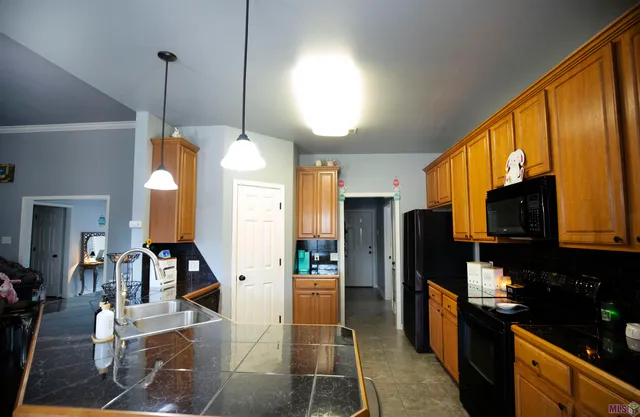 $330,000 | 36337 Crestway Avenue, Prairieville, LA 70769