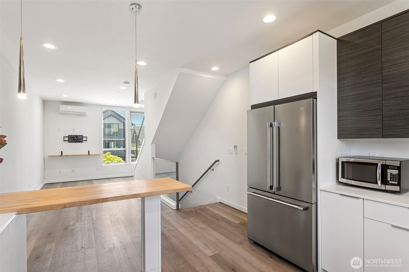 604 Northwest 77th Street, Unit D Seattle, WA 98117 - Photo 16 of 30