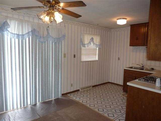 6307 North Randwick Road Peoria, IL 61615 - Photo 5 of 9 Gallery Image 5