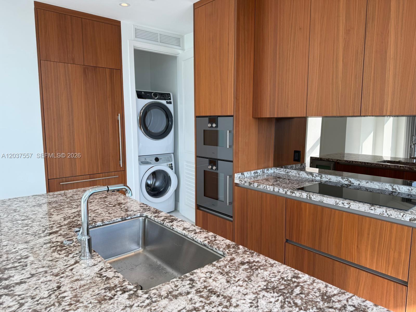 175 Southeast 25th Road, Unit 903 Miami, FL 33129 - Photo 27 of 36