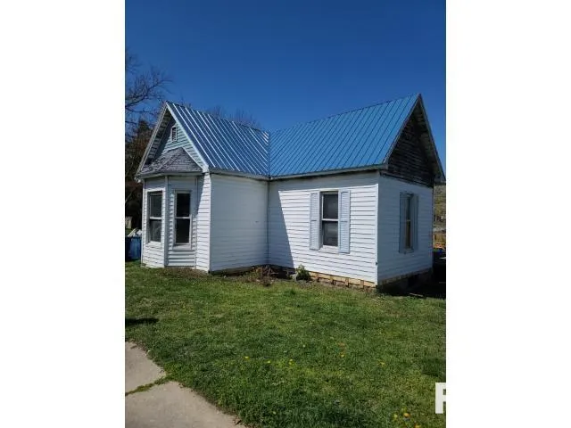 $27,000 | 700 North Boone Street, Olney, IL 62450