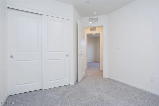 $2,200 | 437 Blue Lark Drive, Henderson, NV 89011