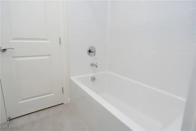 $2,200 | 437 Blue Lark Drive, Henderson, NV 89011