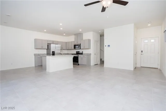 $2,200 | 437 Blue Lark Drive, Henderson, NV 89011