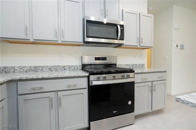 $2,200 | 437 Blue Lark Drive, Henderson, NV 89011