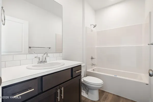 $369,900 | 1603 Diamond Avenue, Grandview, WA 98930