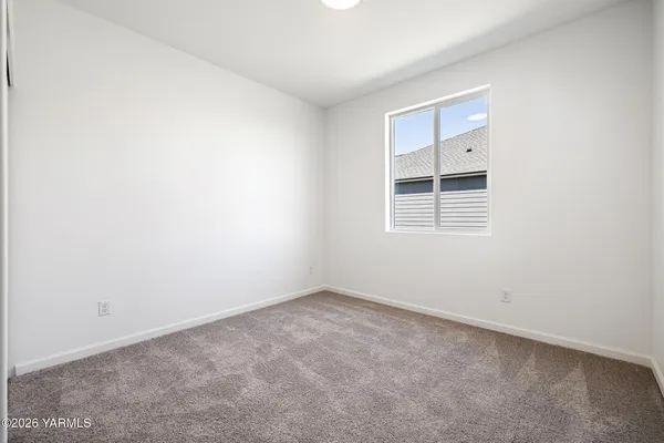 $369,900 | 1603 Diamond Avenue, Grandview, WA 98930