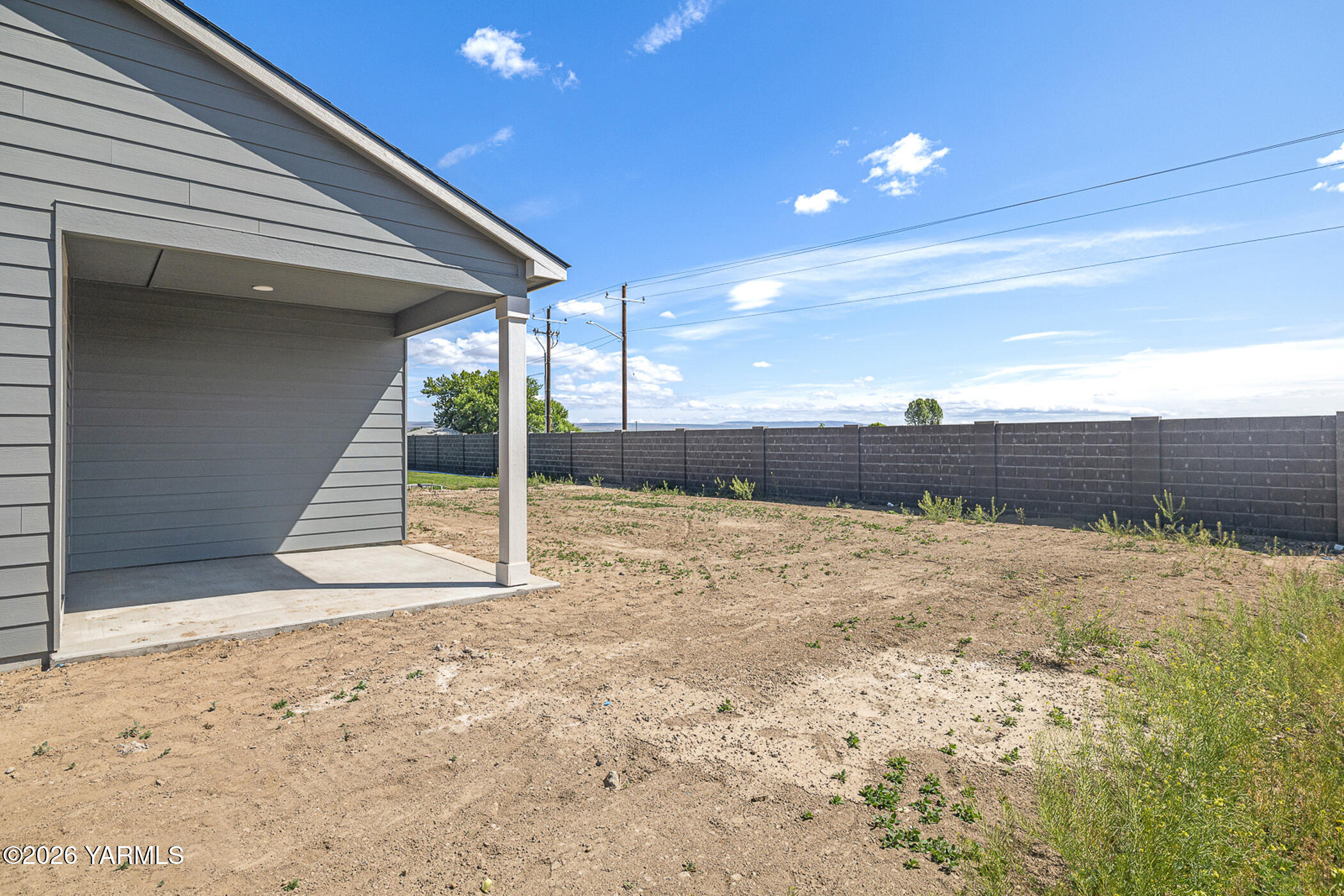 1603 Diamond Avenue Grandview, WA 98930 - Photo 23 of 32 a view of a backyard
