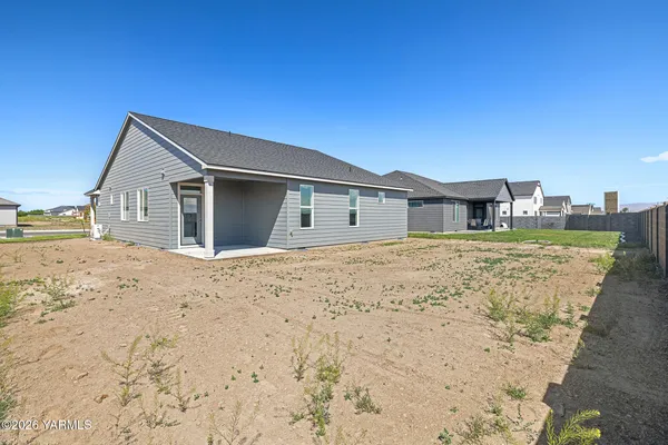 $369,900 | 1603 Diamond Avenue, Grandview, WA 98930