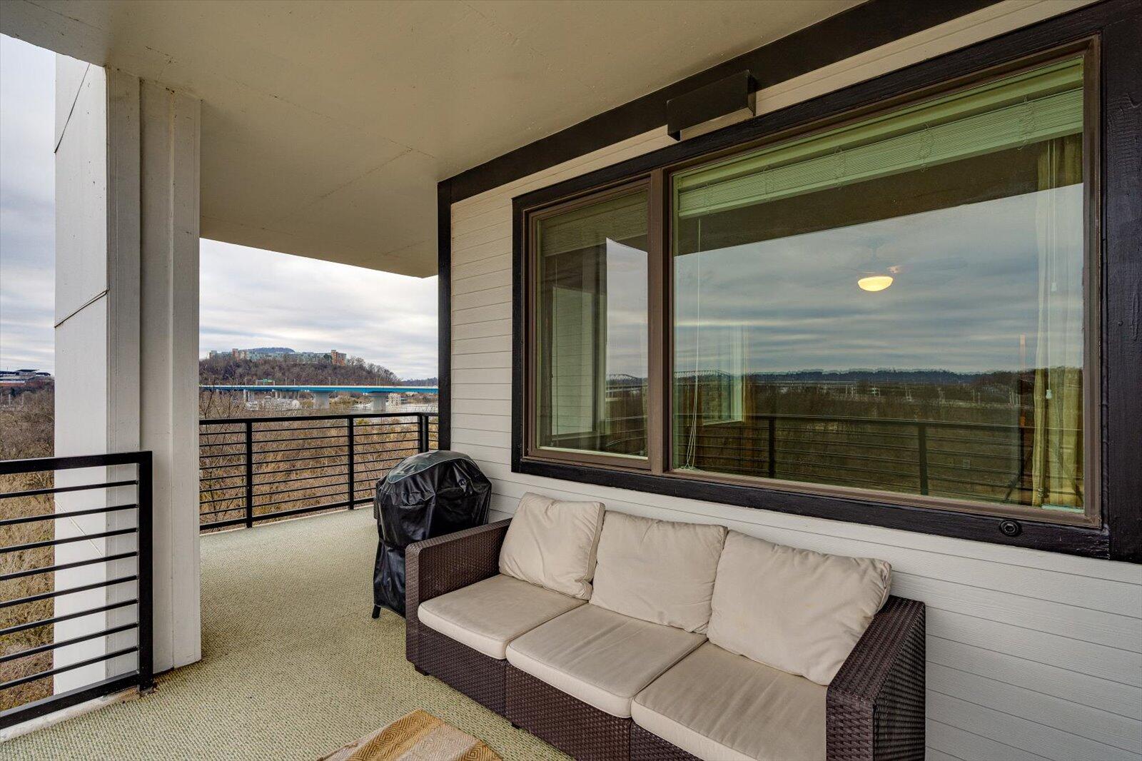 200 Manufacturers Road, Unit 506 Chattanooga, TN 37405 - Photo 28 of 55 Outdoor entertaining with a view!