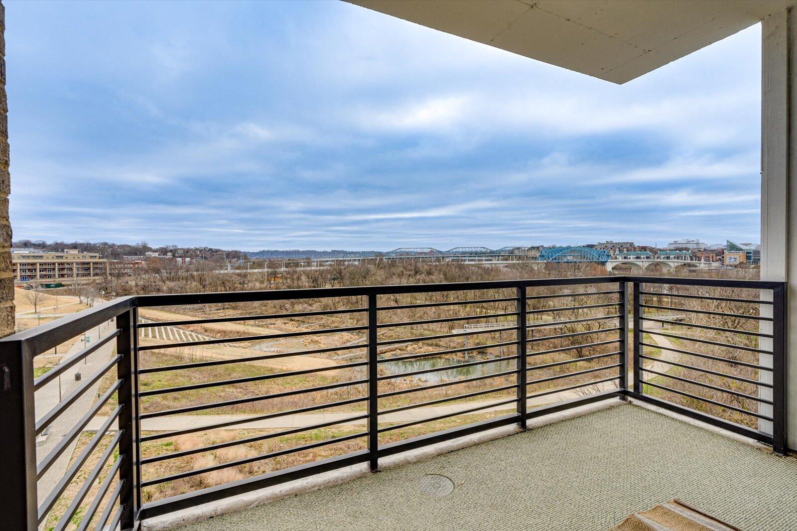 200 Manufacturers Road, Unit 506 Chattanooga, TN 37405 - Photo 30 of 55 Balcony view
