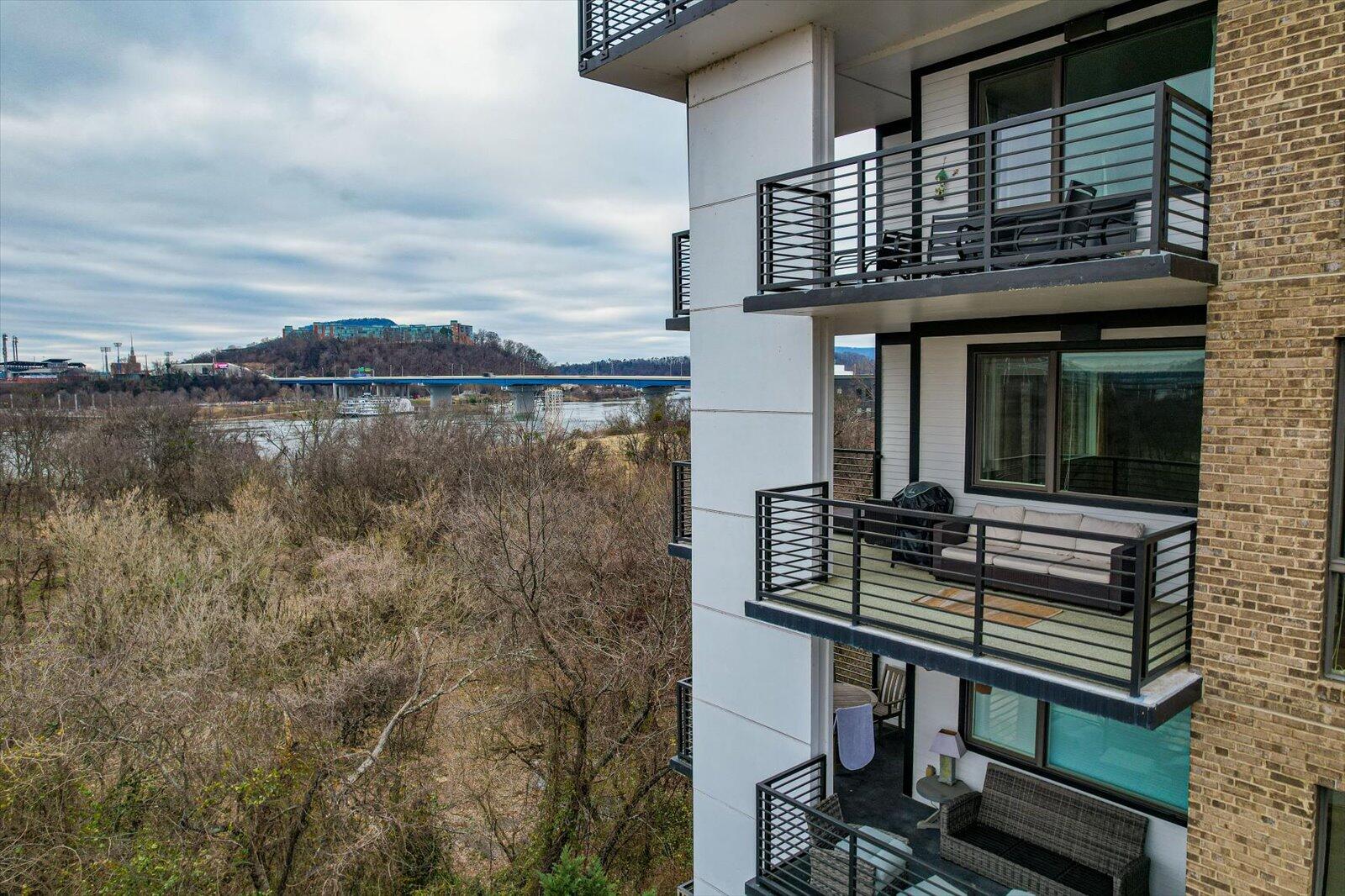 200 Manufacturers Road, Unit 506 Chattanooga, TN 37405 - Photo 37 of 55 Balcony view