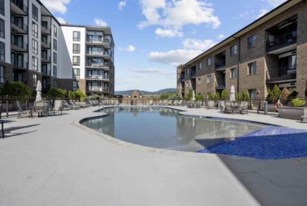 200 Manufacturers Road, Unit 506 Chattanooga, TN 37405 - Photo 44 of 55 Poolside