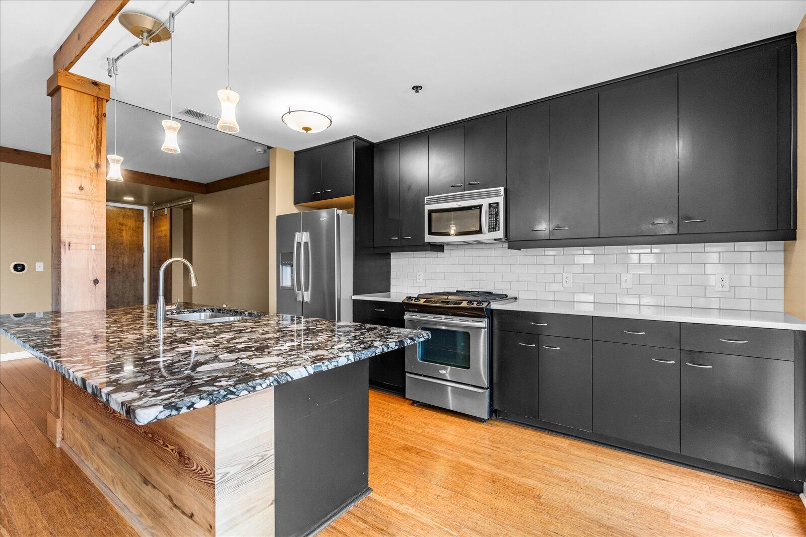 200 Manufacturers Road, Unit 506 Chattanooga, TN 37405 - Photo 8 of 55 Kitchen offers ample storage space