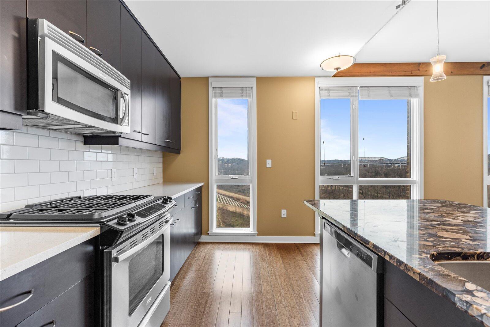 200 Manufacturers Road, Unit 506 Chattanooga, TN 37405 - Photo 9 of 55 Beautiful views from every direction