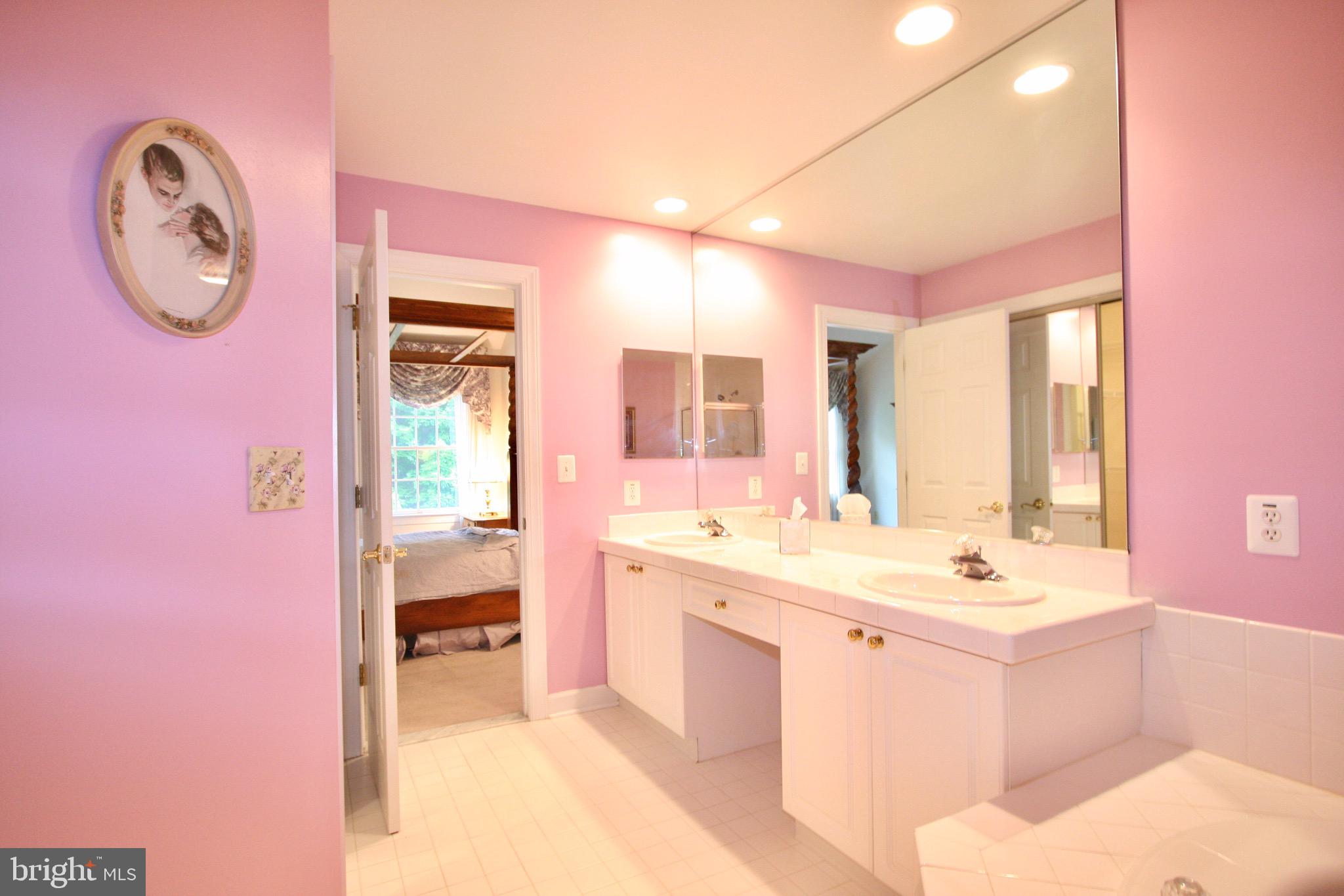 44 Barrington Road Bel Air, MD 21014 - Photo 27 of 42 Master Bath