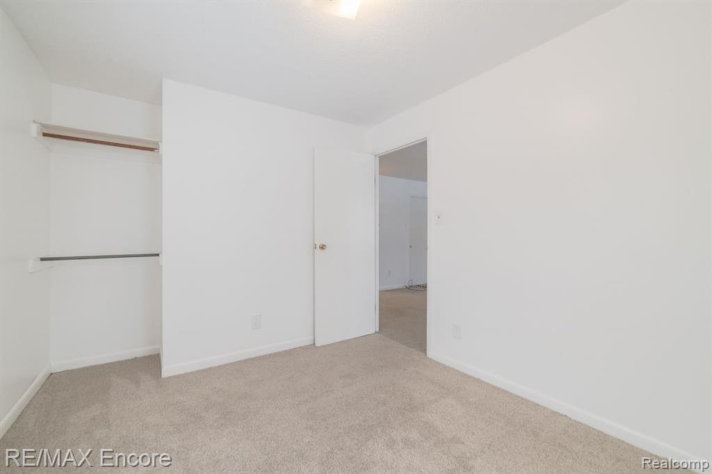 8459-8461 Bridge Lake Road Clarkston, MI 48348 - Photo 15 of 36