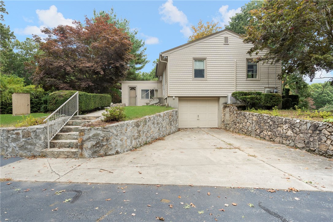 375 Angell Road Lincoln, RI 02865 - Photo 14 of 43 1 Car Garage