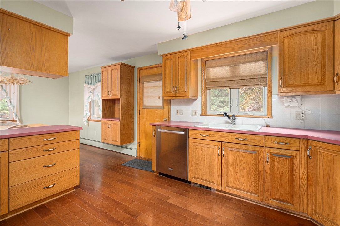 375 Angell Road Lincoln, RI 02865 - Photo 15 of 43 Kitchen