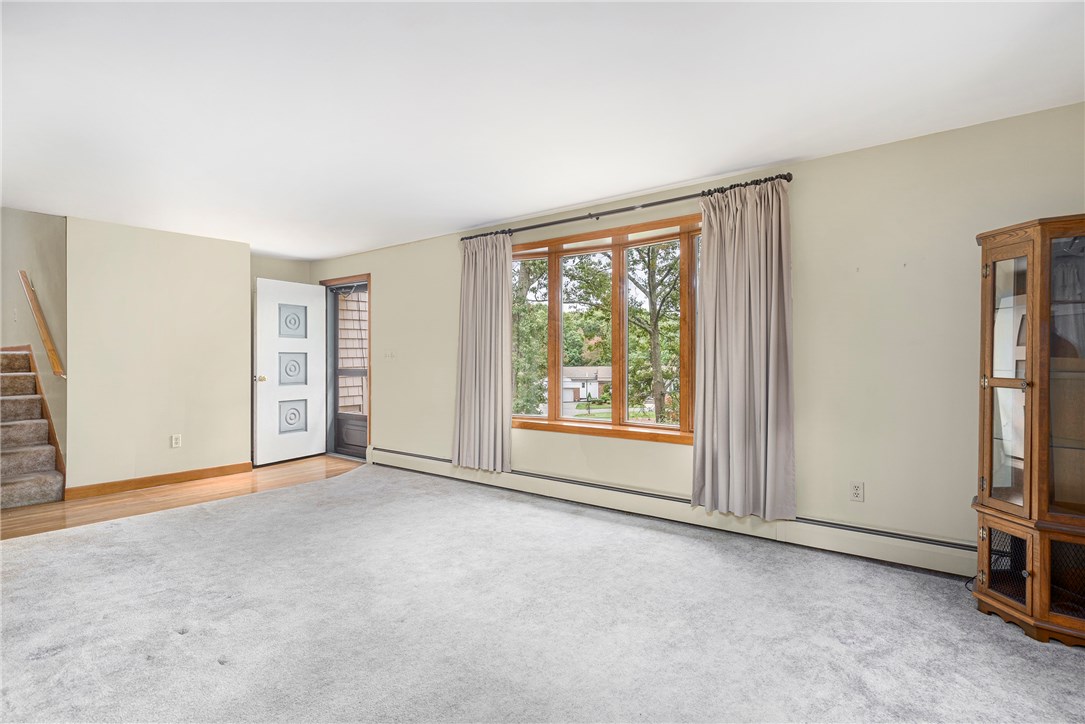 375 Angell Road Lincoln, RI 02865 - Photo 19 of 43 Living Room with Hardwood Under Carpet