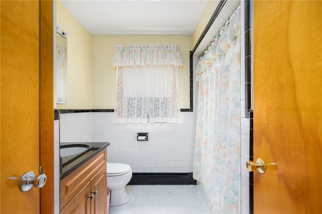 375 Angell Road Lincoln, RI 02865 - Photo 25 of 43 1st Bath