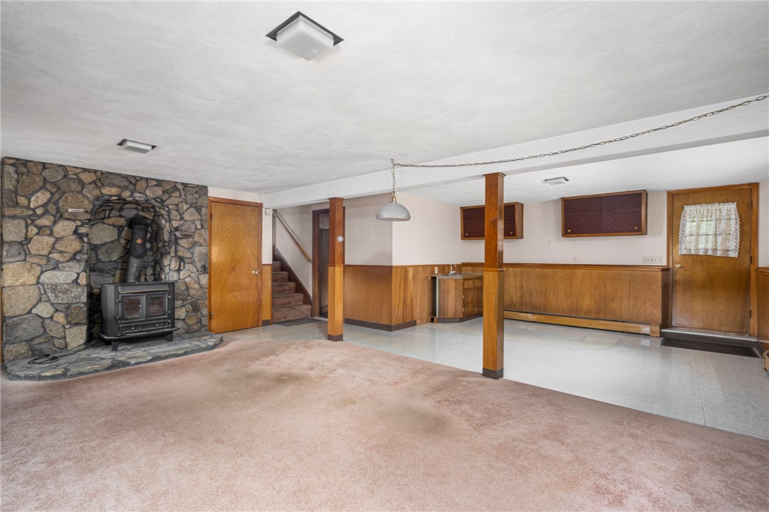 375 Angell Road Lincoln, RI 02865 - Photo 27 of 43 Family Room