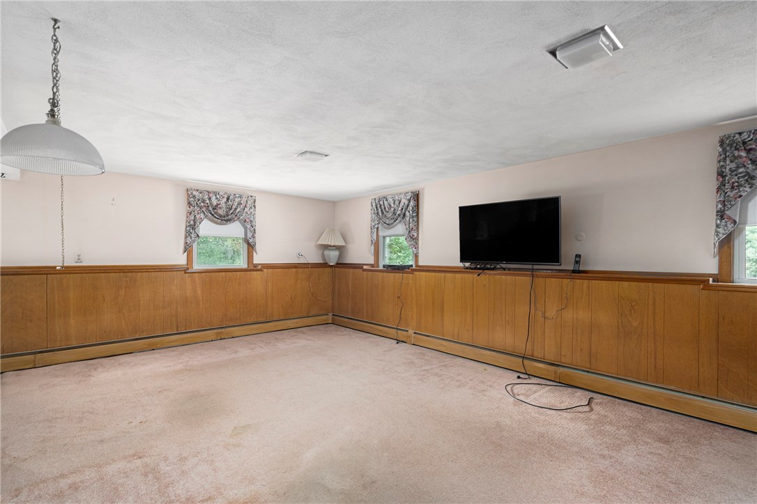 375 Angell Road Lincoln, RI 02865 - Photo 29 of 43 Family Room