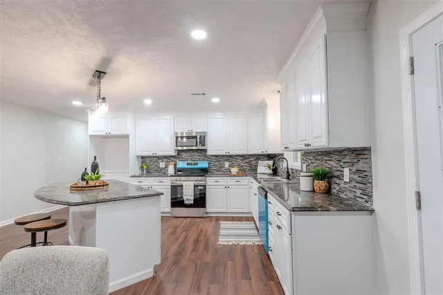 $324,900 | 1563 Noelie Street, Lake Charles, LA 70611