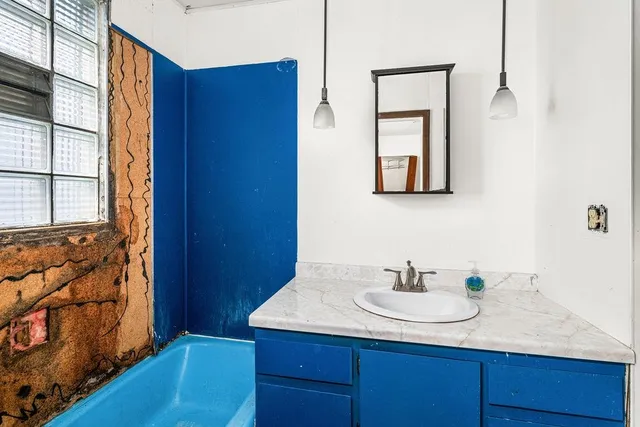 $184,900 | 202 West Faribault Street, Duluth, MN 55803