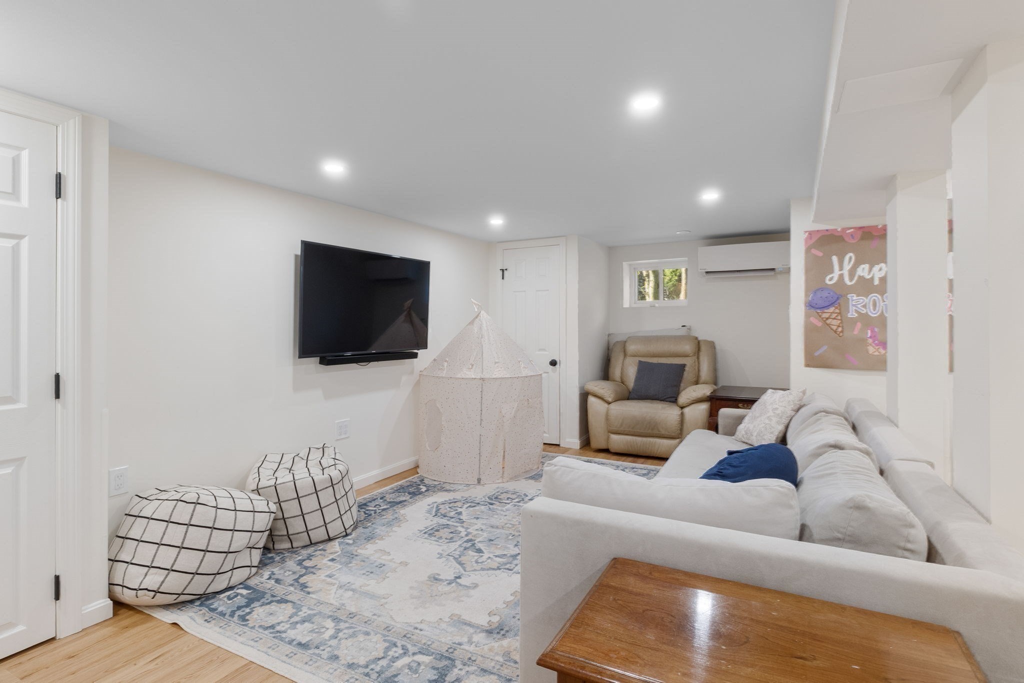 42 Kimball Road Dedham, MA 02026 - Photo 18 of 29 Gallery Image 18