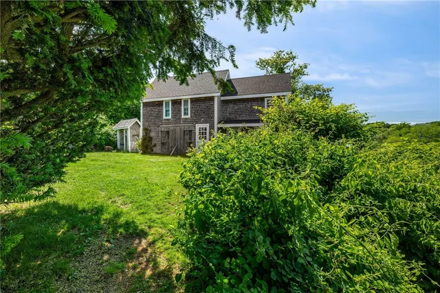 $2,295,000 | 557 Center Road, Block Island, RI 02807