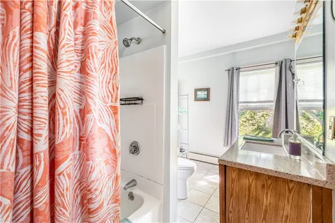 $2,295,000 | 557 Center Road, Block Island, RI 02807