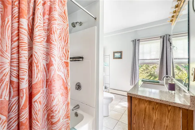 $2,295,000 | 557 Center Road, Block Island, RI 02807