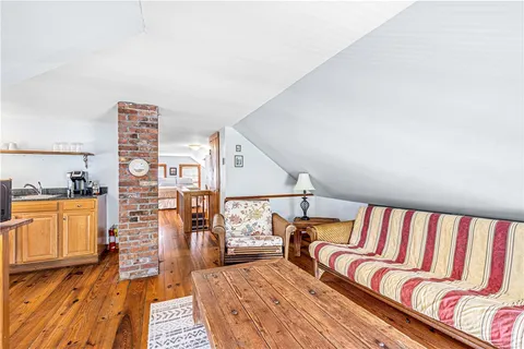 $2,295,000 | 557 Center Road, Block Island, RI 02807