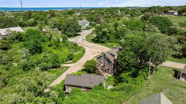 $2,295,000 | 557 Center Road, Block Island, RI 02807