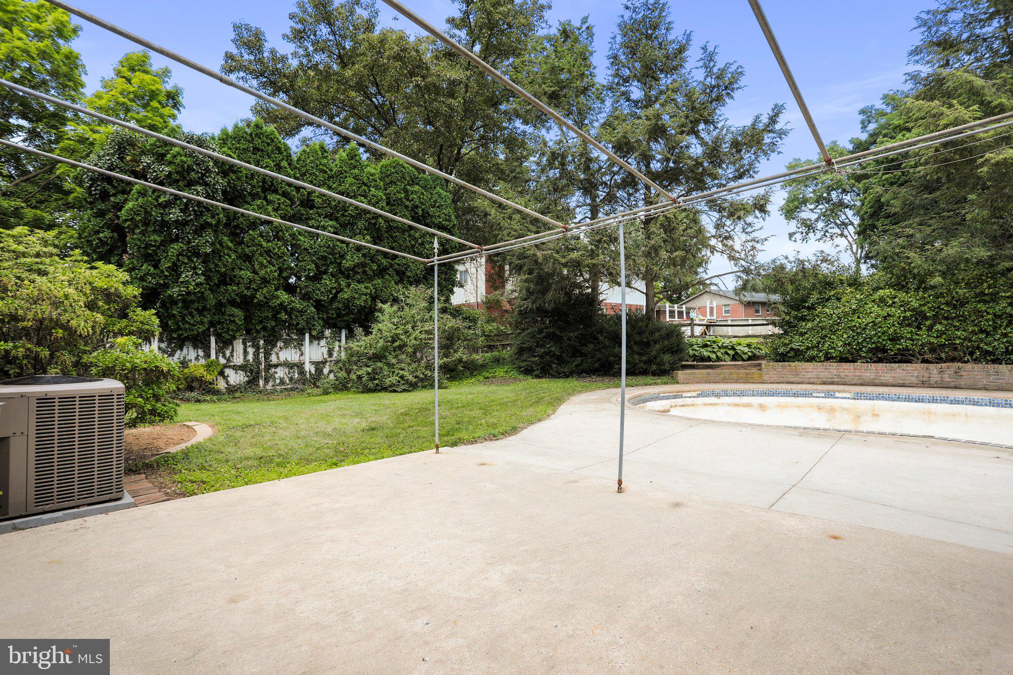 19735 Meadowbrook Road Hagerstown, MD 21742 - Photo 48 of 62 Backyard patio