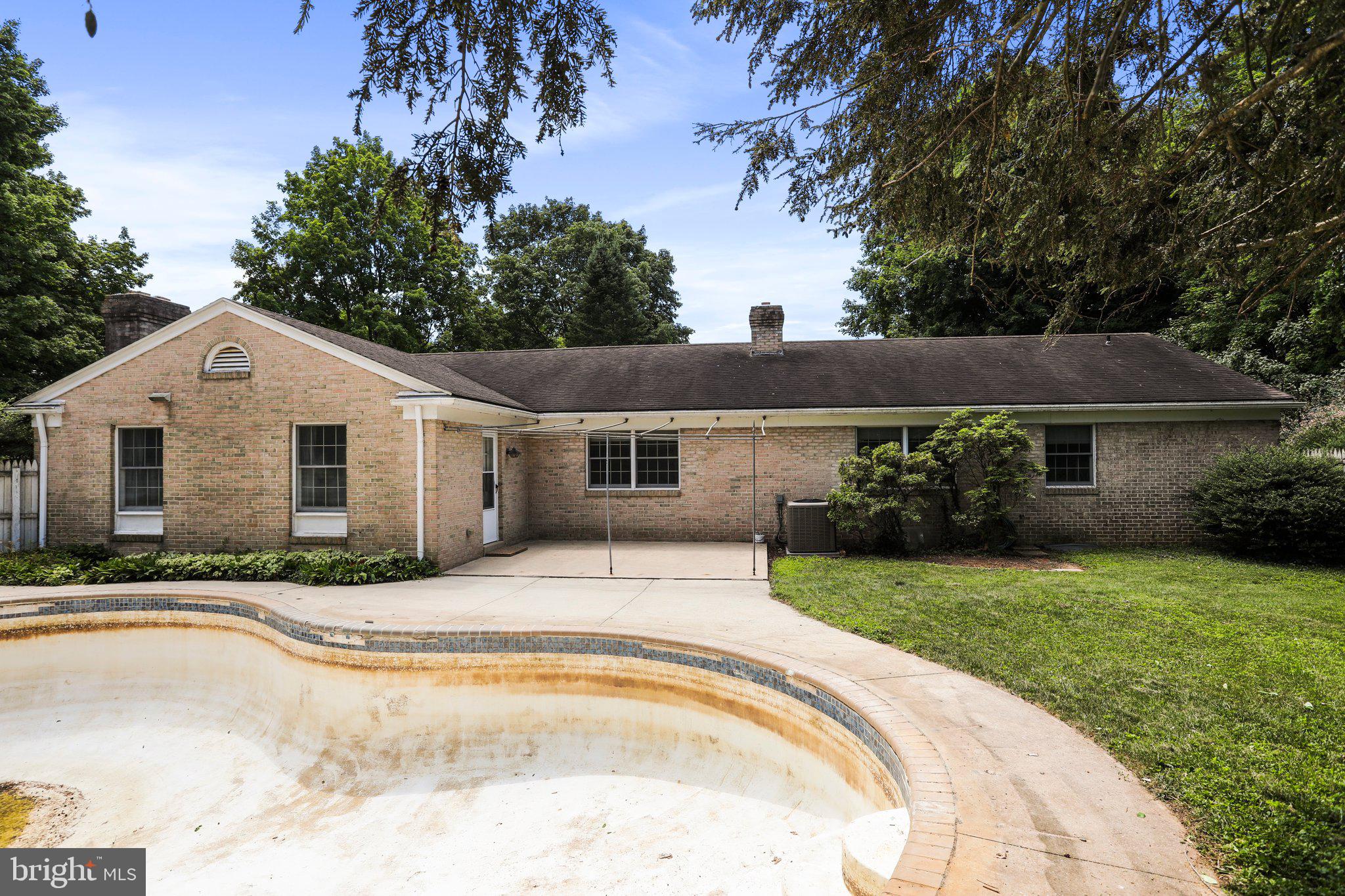 19735 Meadowbrook Road Hagerstown, MD 21742 - Photo 53 of 62 Pool
