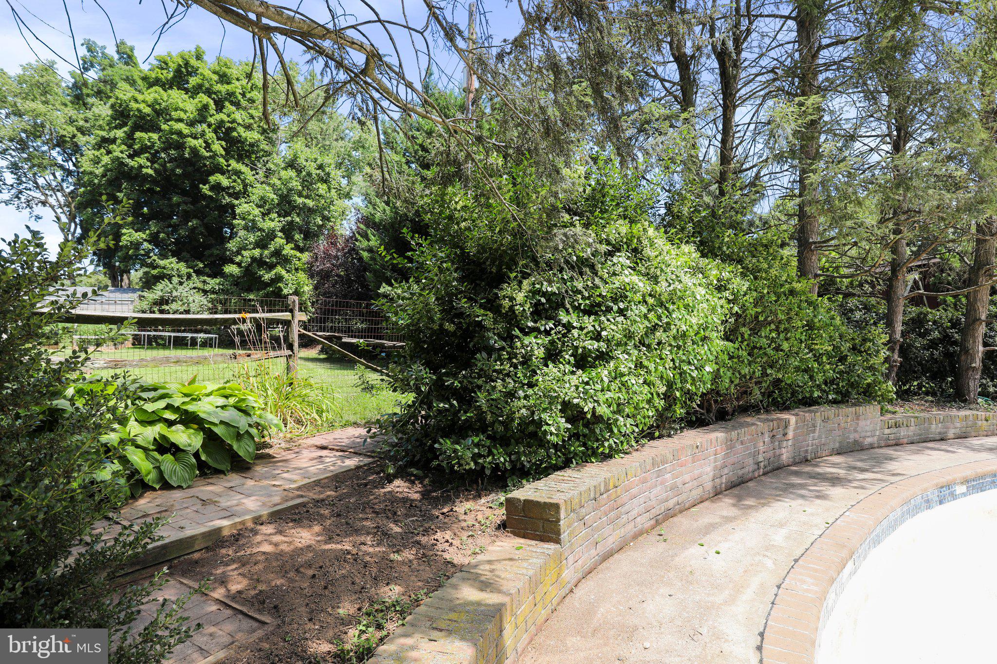 19735 Meadowbrook Road Hagerstown, MD 21742 - Photo 54 of 62 Back yard view
