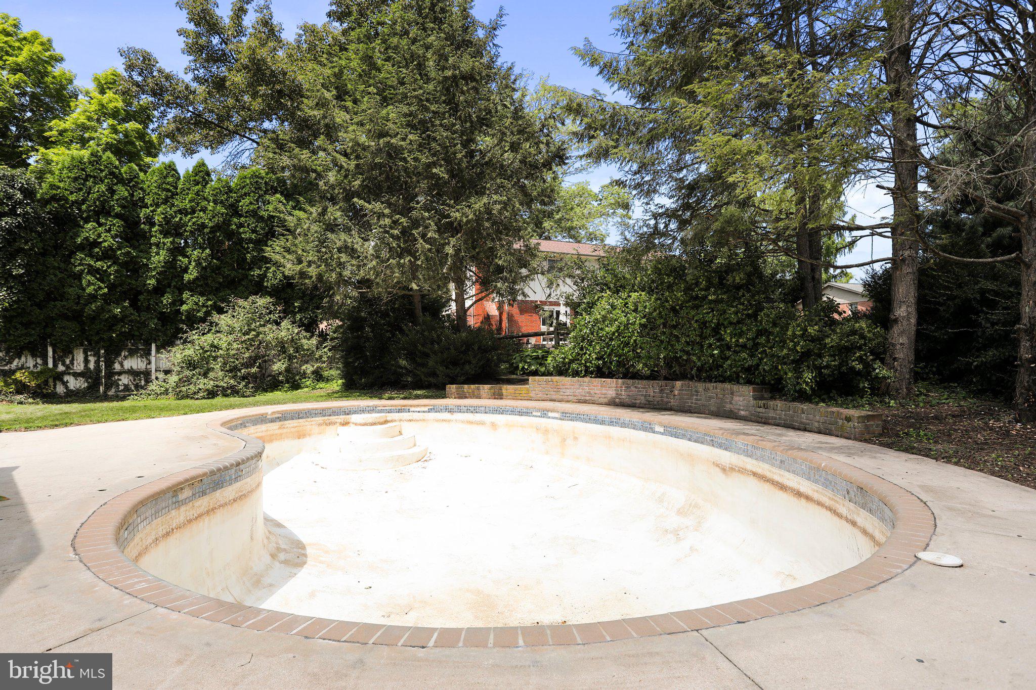19735 Meadowbrook Road Hagerstown, MD 21742 - Photo 56 of 62 Pool
