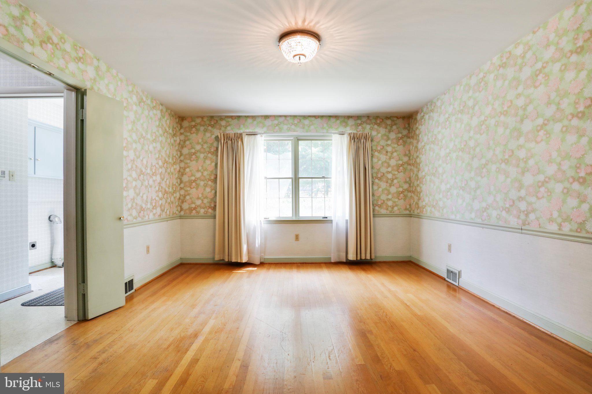 19735 Meadowbrook Road Hagerstown, MD 21742 - Photo 10 of 62 Dining room